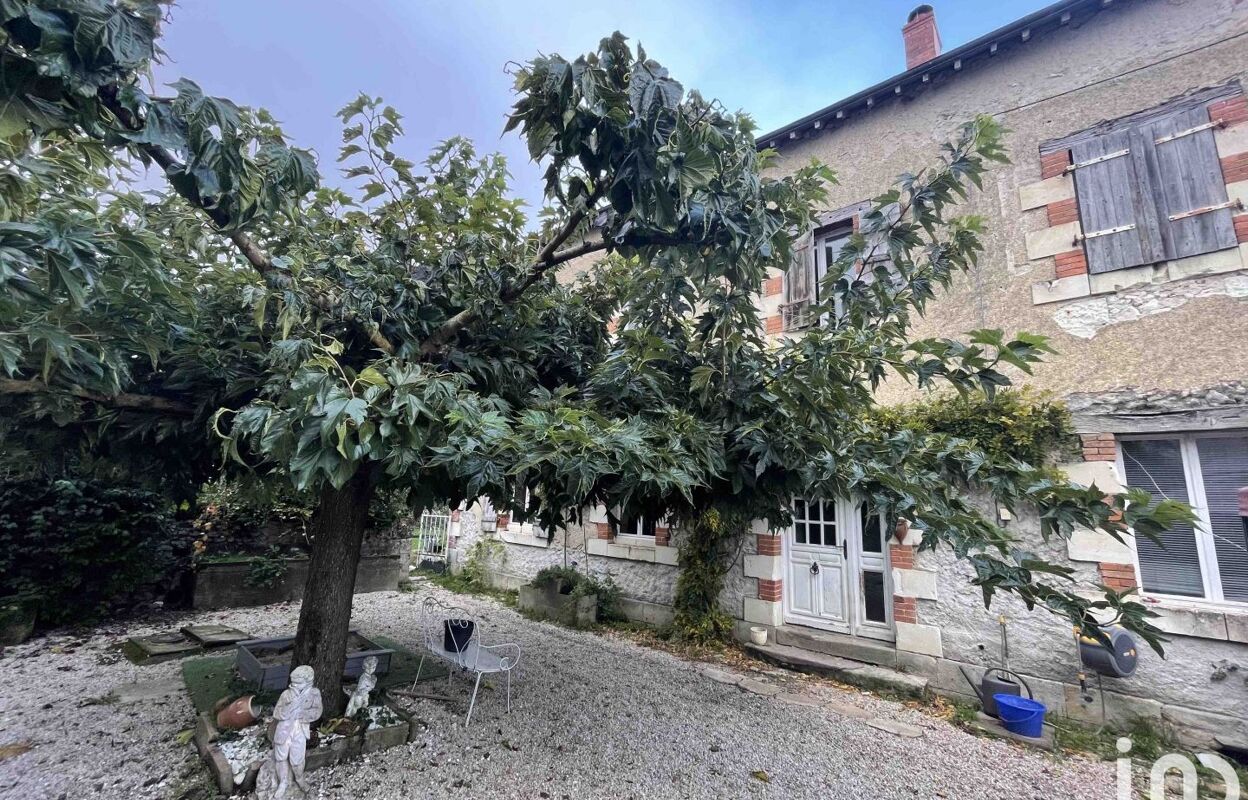 maison 8 pièces 243 m2 à vendre à Hommes (37340)