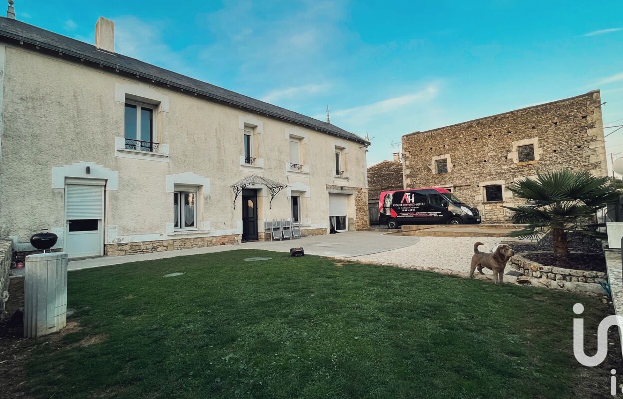 maison 5 pièces 147 m2 à vendre à Azay-le-Brûlé (79400)