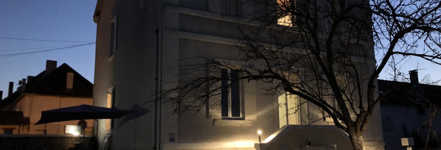 Immeuble  330 m² à vendre à Jumilhac-le-Grand (24630)