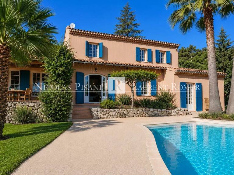 VILLA PROVENCALE AVEC PISCINE DANS DOMAINE FERME — photo 1