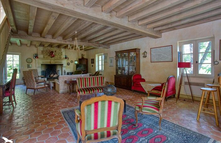 Maison en pierre de 10 pièces principales — photo 2