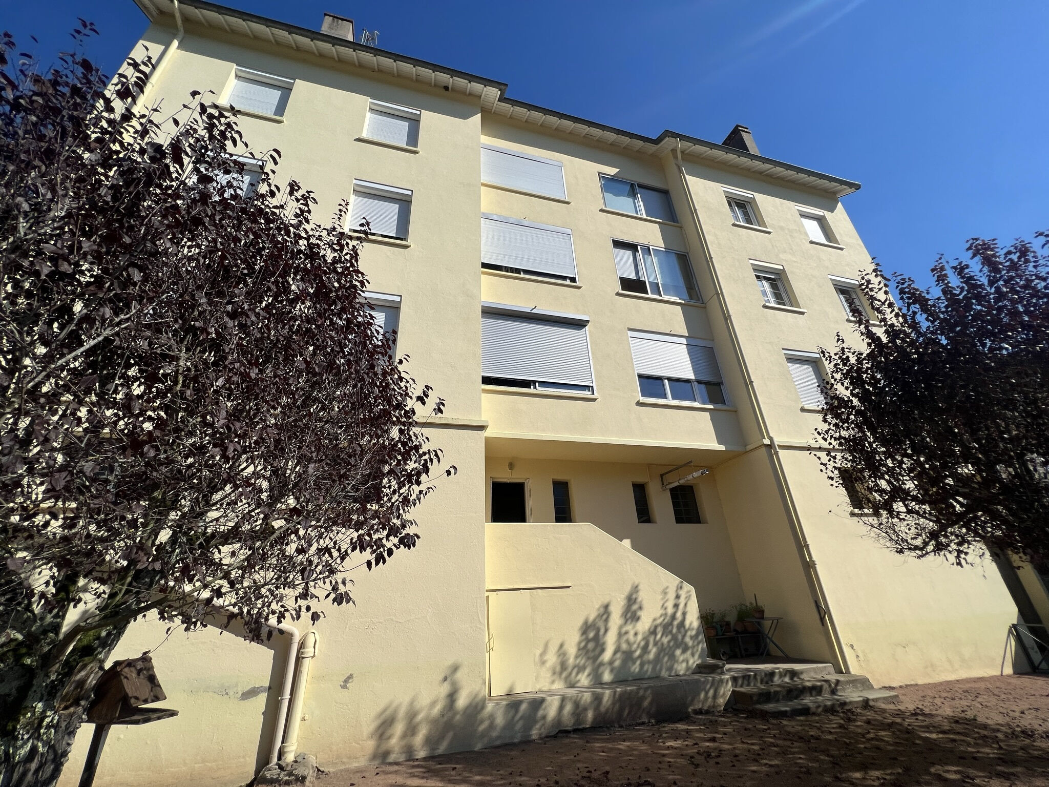Vente Appartement 73 m² à Saint-Victor-sur-Rhins 75 000 €