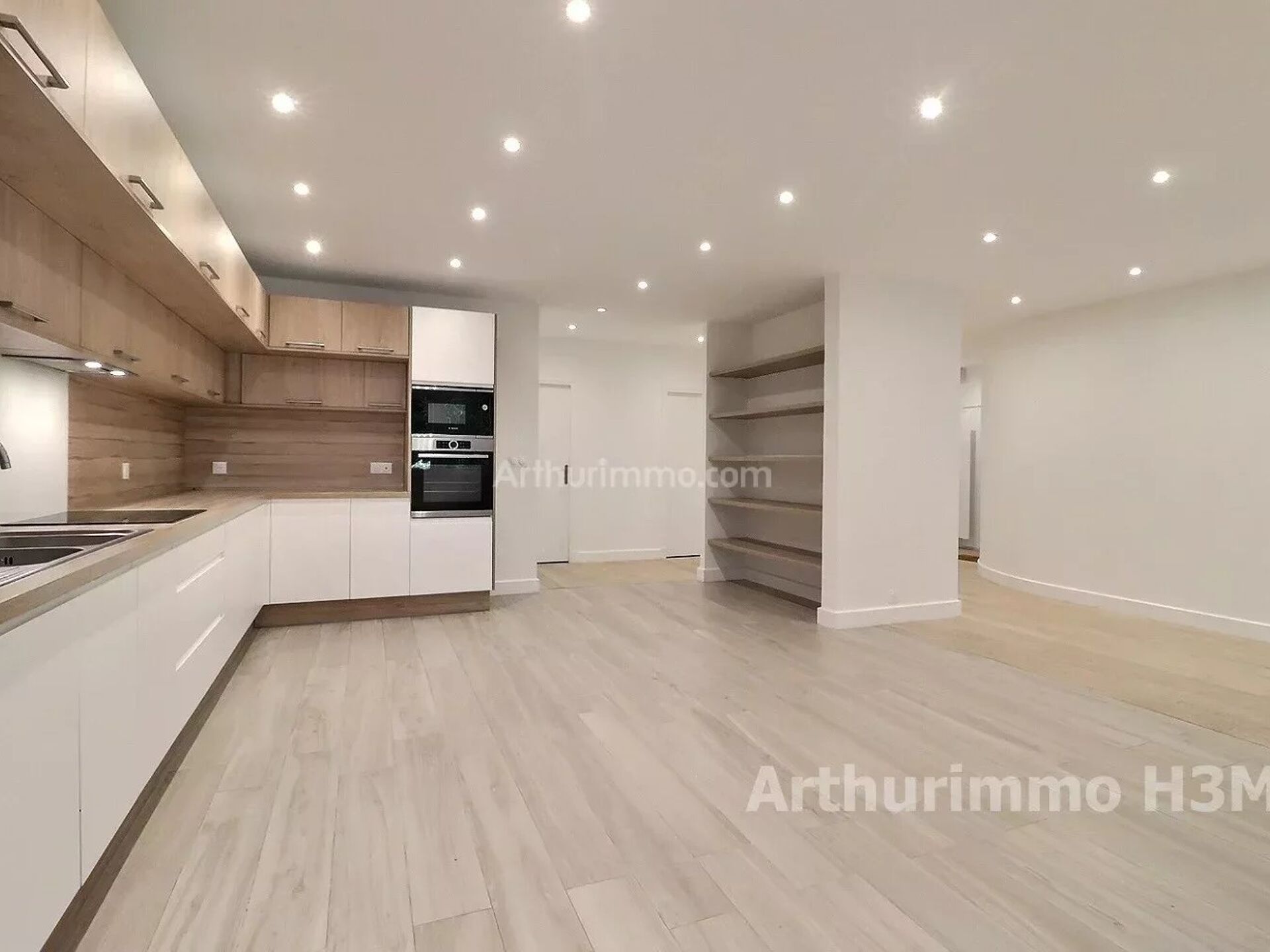 Appartement a louer paris-8e-arrondissement - 4 pièce(s) - 125 m2 - Surfyn
