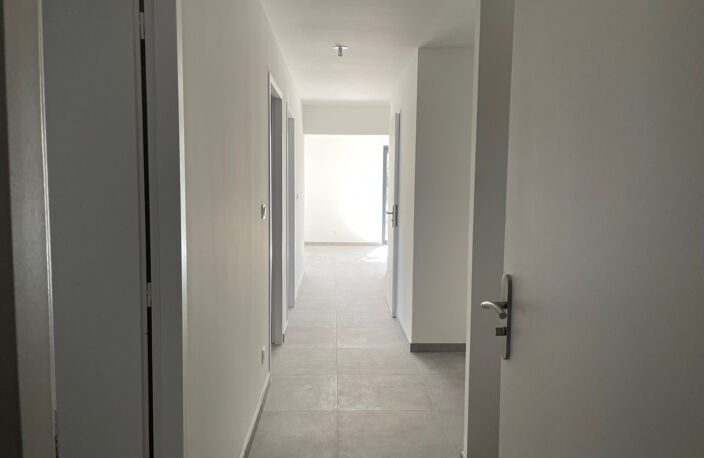 Appartements 4 pieces 95 m2 + parking + terrasse et jardin 9 — photo 5