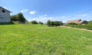Terrain  1302 m² à vendre à Dolomieu (38110)