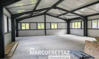 Commerce  90 m² à louer à Saint-Jeoire (74490)