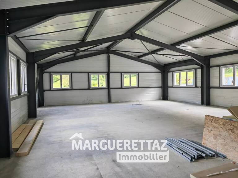 Locaux à louer - St Jeoire — photo 1