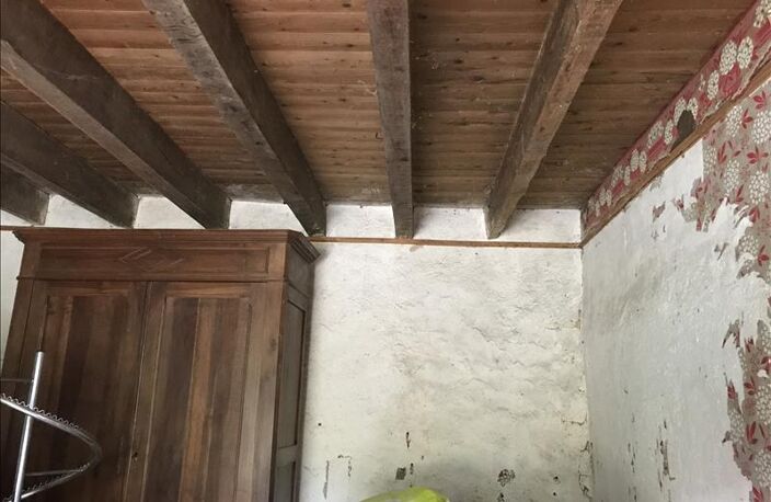 Maison en pierre de 2 pièces principales — photo 3