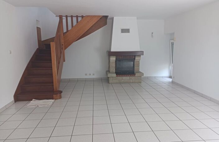 A LOUER MAISON PLOUFRAGAN — photo 2