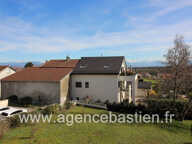 VENTE - APPARTEMENT 5 PIECES EN DUPLEX - VUE ALPES - SAUVERN — photo 4