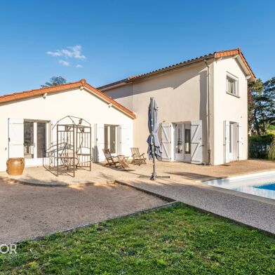 Maison 7 pièces 595000 €