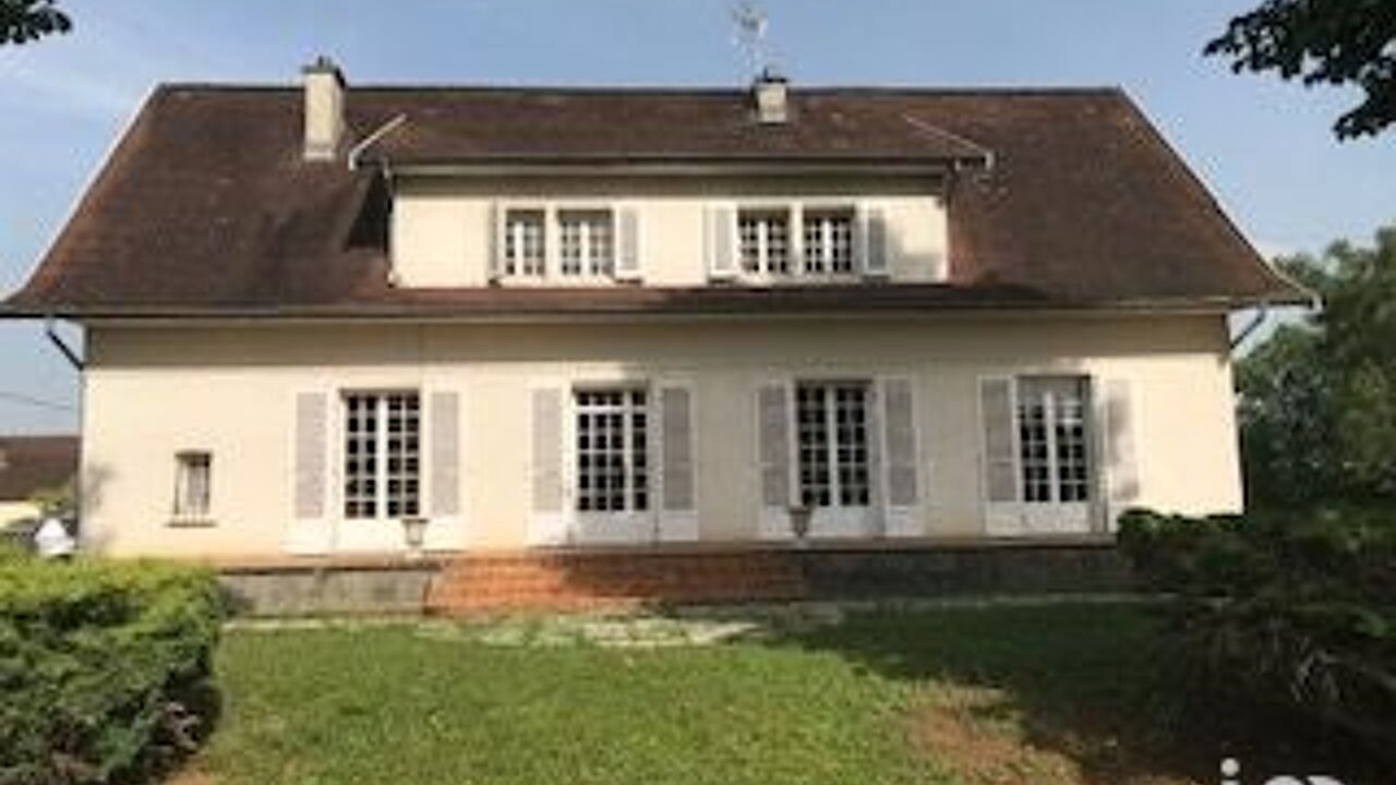 maison 8 pièces 262 m2 à vendre à Bletterans (39140)