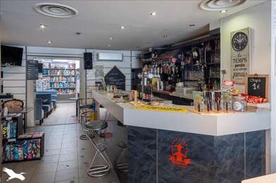 Immeuble  296800 €