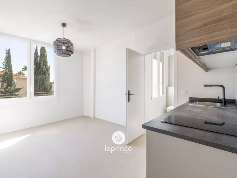 Nice Chambrun / Sudio Rénové Vue Jardin — photo 1