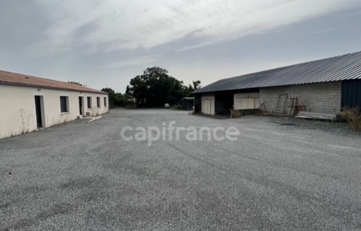 bureau  pièces 1492 m2 à vendre à Saintes (17100)