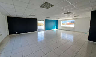 Commerce 2 Pièces 85 m² à louer à Saintes (17100)