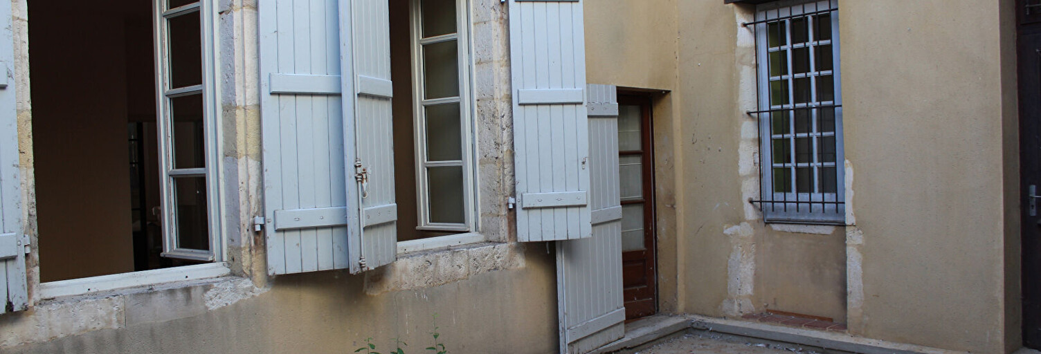 Maison 22 Pièces 371 m² à vendre à Saint-Sever (40500)