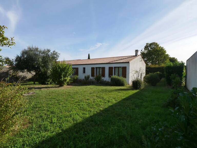 Maison de plain pied à Saint Christophe — photo 1