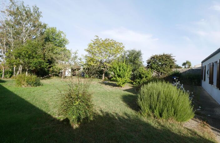 Maison de plain pied à Saint Christophe — photo 4