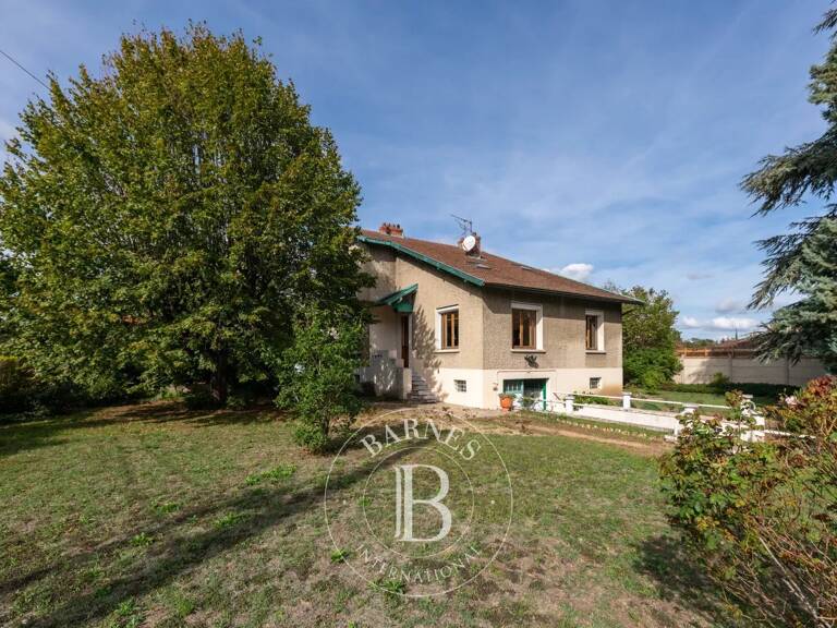 Tassin-La-Demi-Lune - Bourg - Maison à rénover - 4 chambres - Terrain 798m² — photo 1