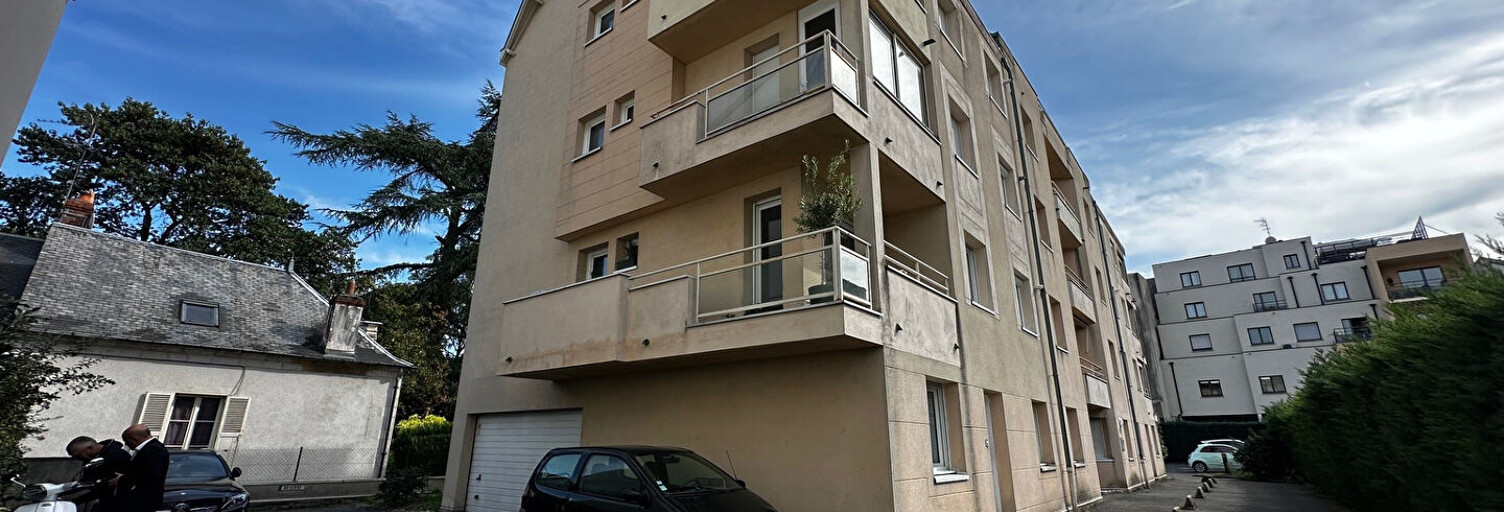 Garage   m² à vendre à Bourges (18000)