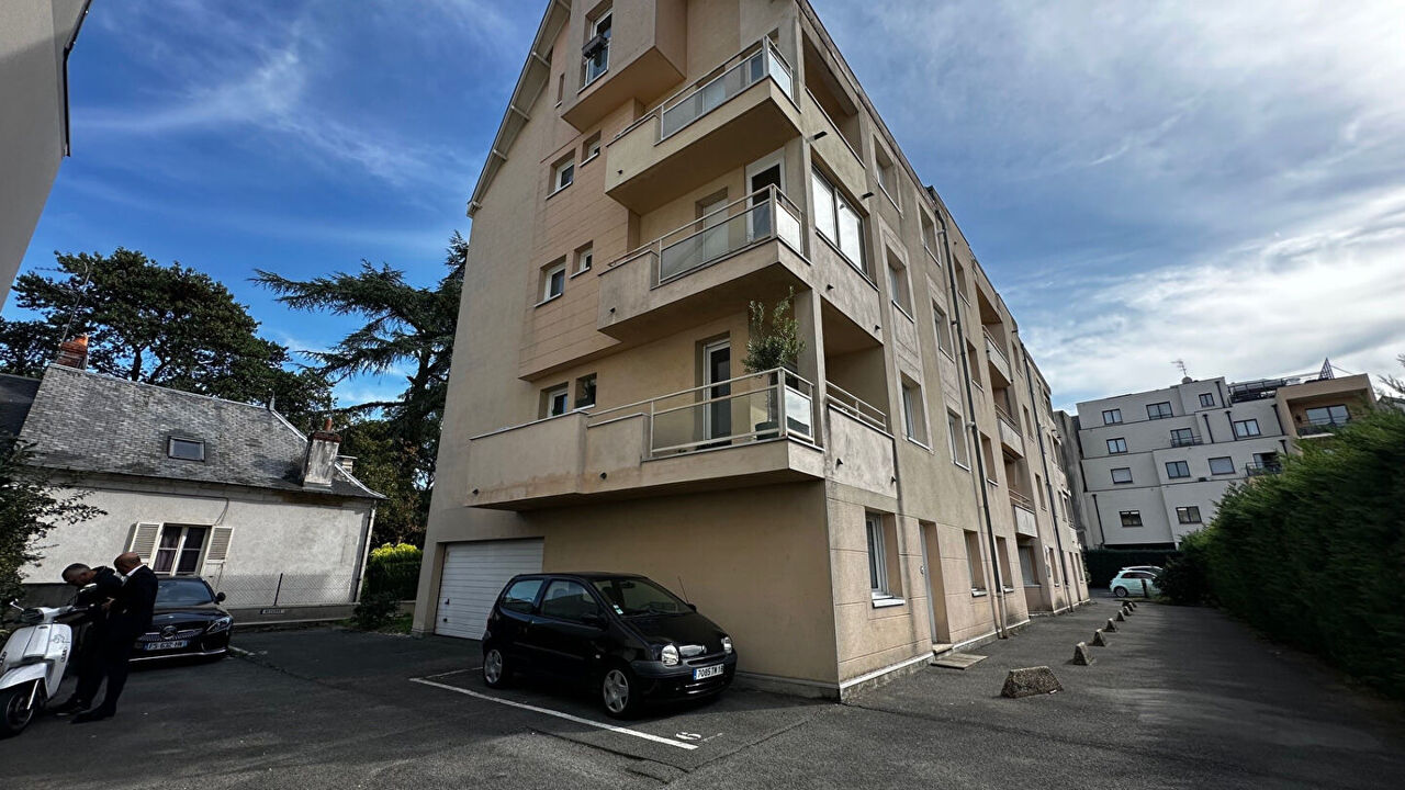 garage  pièces  m2 à vendre à Bourges (18000)