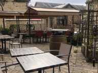 Restaurant — photo 2