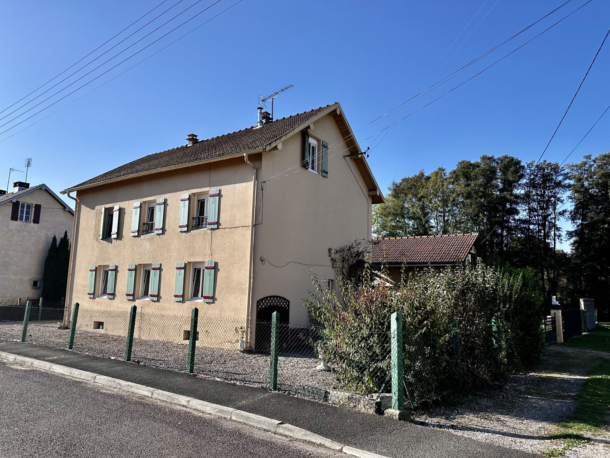 Vente Maison 245 m² à Fontaine-Lès-Luxeuil 198 450 €