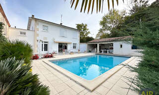 Maison 8 Pièces 260 m² à vendre à Saint-Bris-des-Bois (17770)