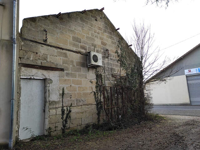 Entrepôt / local industriel Coutras  parcelles 1060 m² — photo du bien