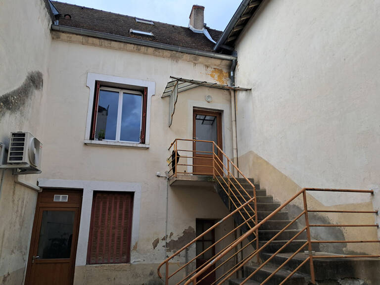 Beaune intra muros appartement .75 m2 carrez — photo 1