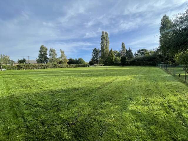 TERRAIN CONSTRUCTIBLE — photo du bien