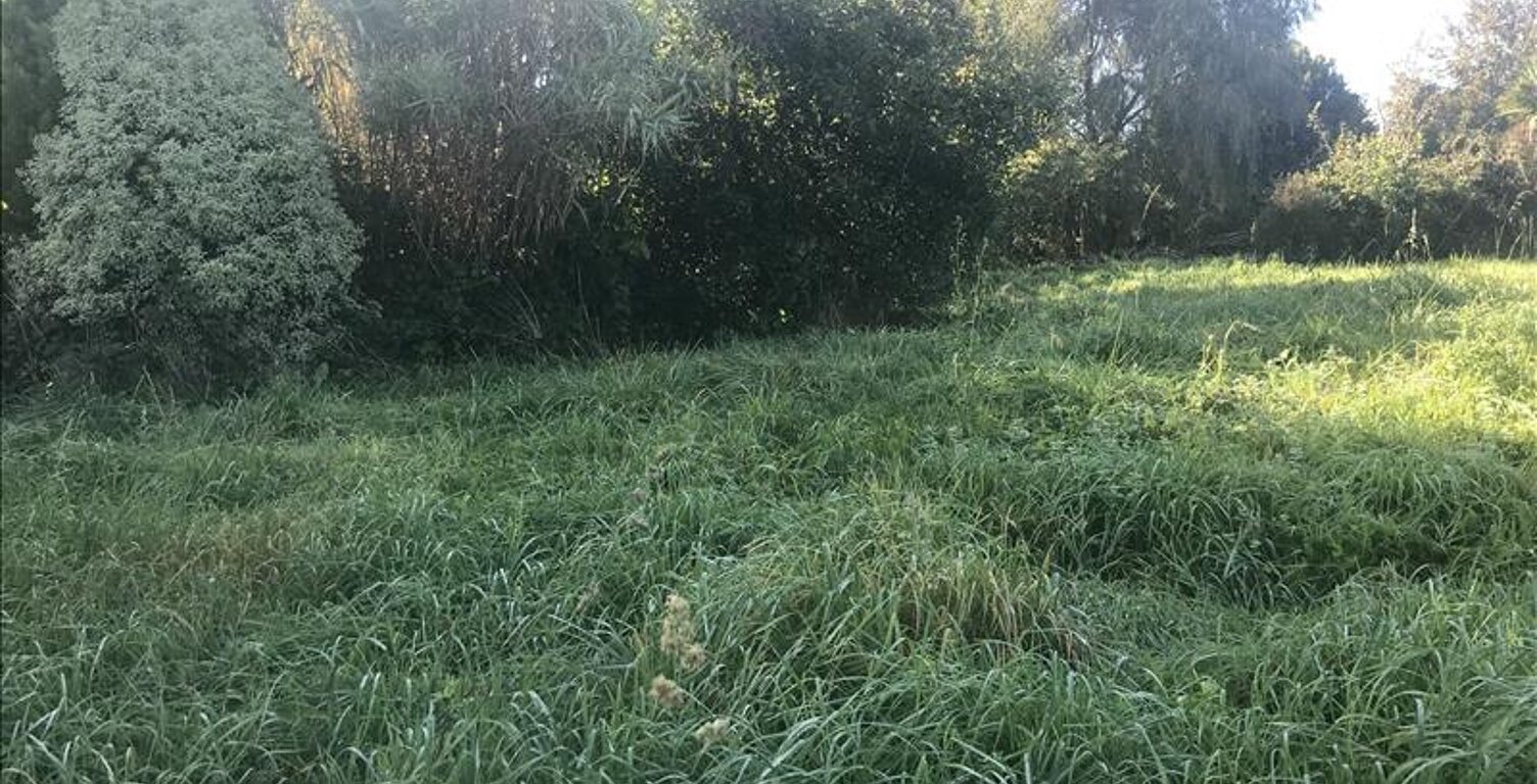 Terrain à bâtir de 0 pièces principales — photo 1