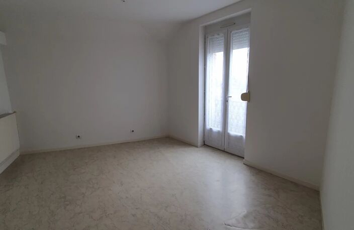 Location appartement   à Hirson (02500) — photo 3