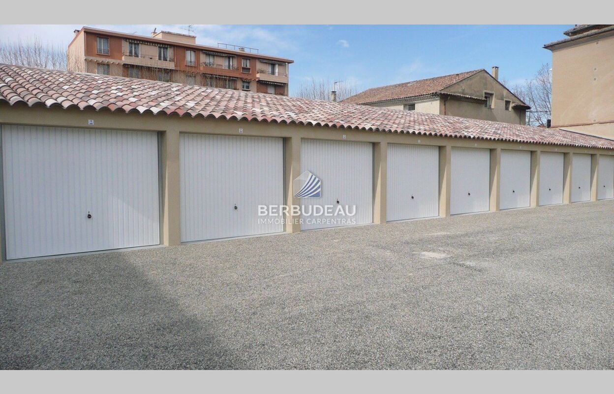 garage  pièces 12 m2 à louer à Carpentras (84200)