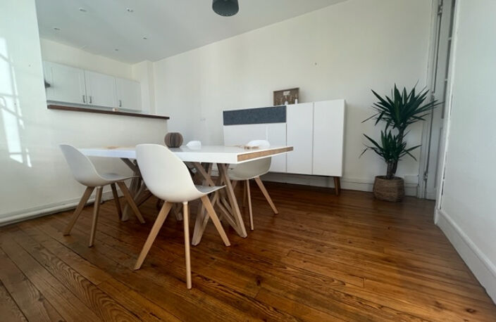 APPART T5 PAU CENTRE  117 M2 TRAVERSANT — photo 5