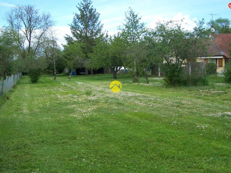TERRAIN DE 1500 M² CLOS — photo 1
