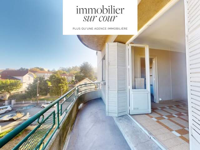 Firminy, dans bel immeuble, appartement type 3 avec balcon et garage — photo du bien