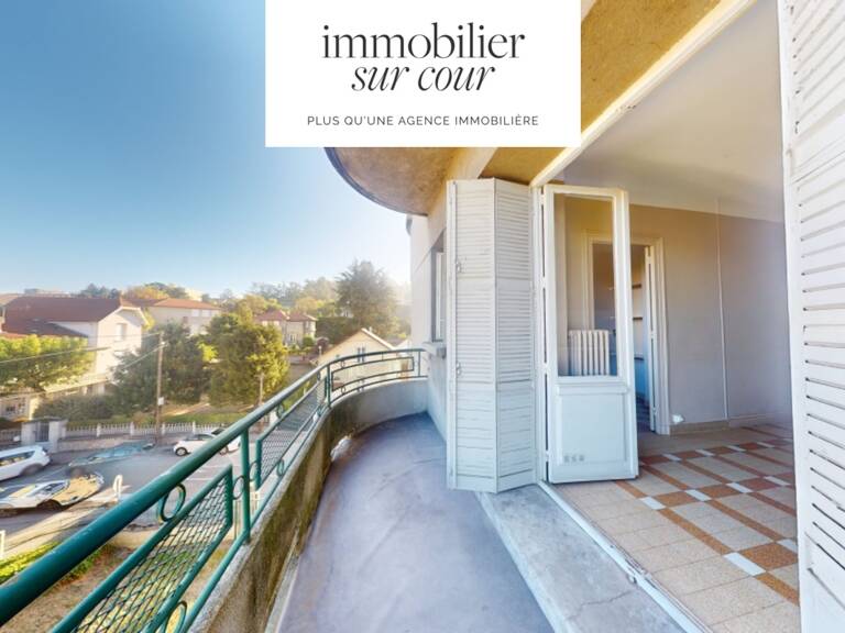 Firminy, dans bel immeuble, appartement type 3 avec balcon et garage — photo 1