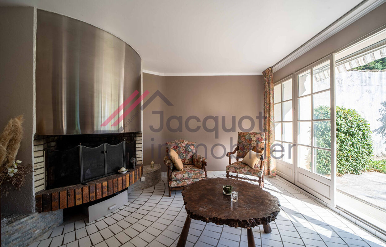 appartement 6 pièces 156 m2 à vendre à Lons-le-Saunier (39000)