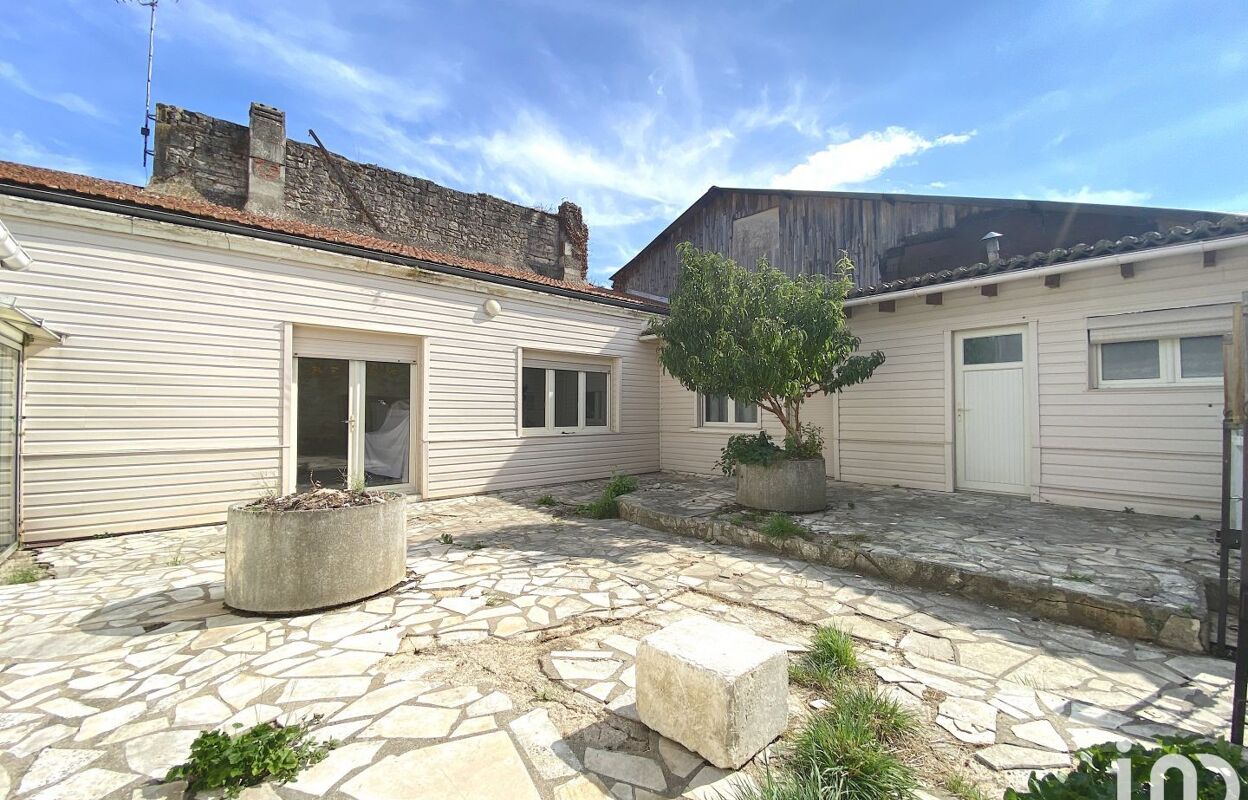 maison 4 pièces 75 m2 à vendre à Rochefort (17300)