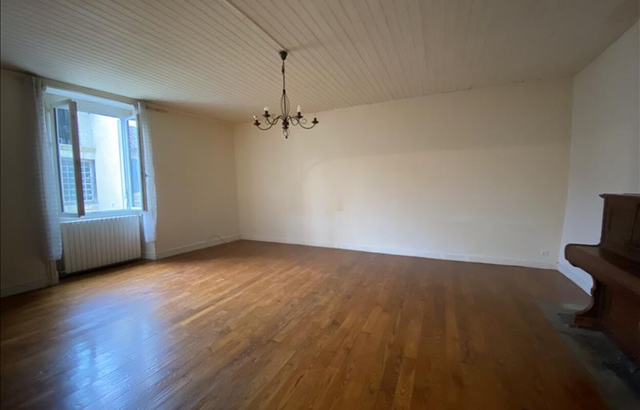 maison 4 pièces 117 m2 à vendre à Thiviers (24800)