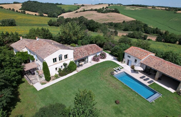 ART DE BIEN-VIVRE - PROPRIÉTÉ LAURAGAISE  — photo 2