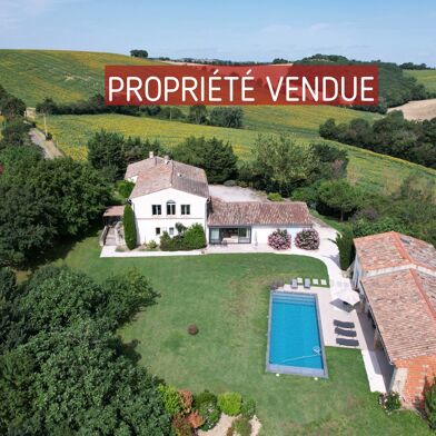 Maison 10 pièces 745000 €