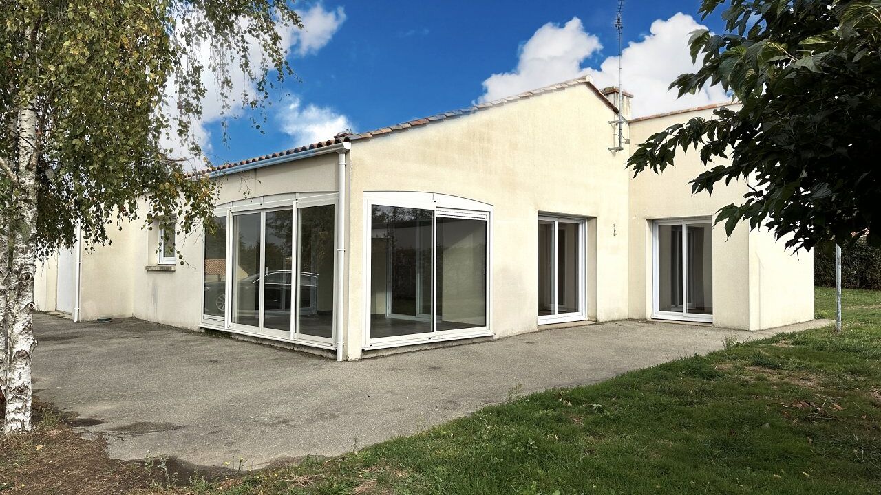 maison 4 pièces 96 m2 à vendre à Avrillé (85440)