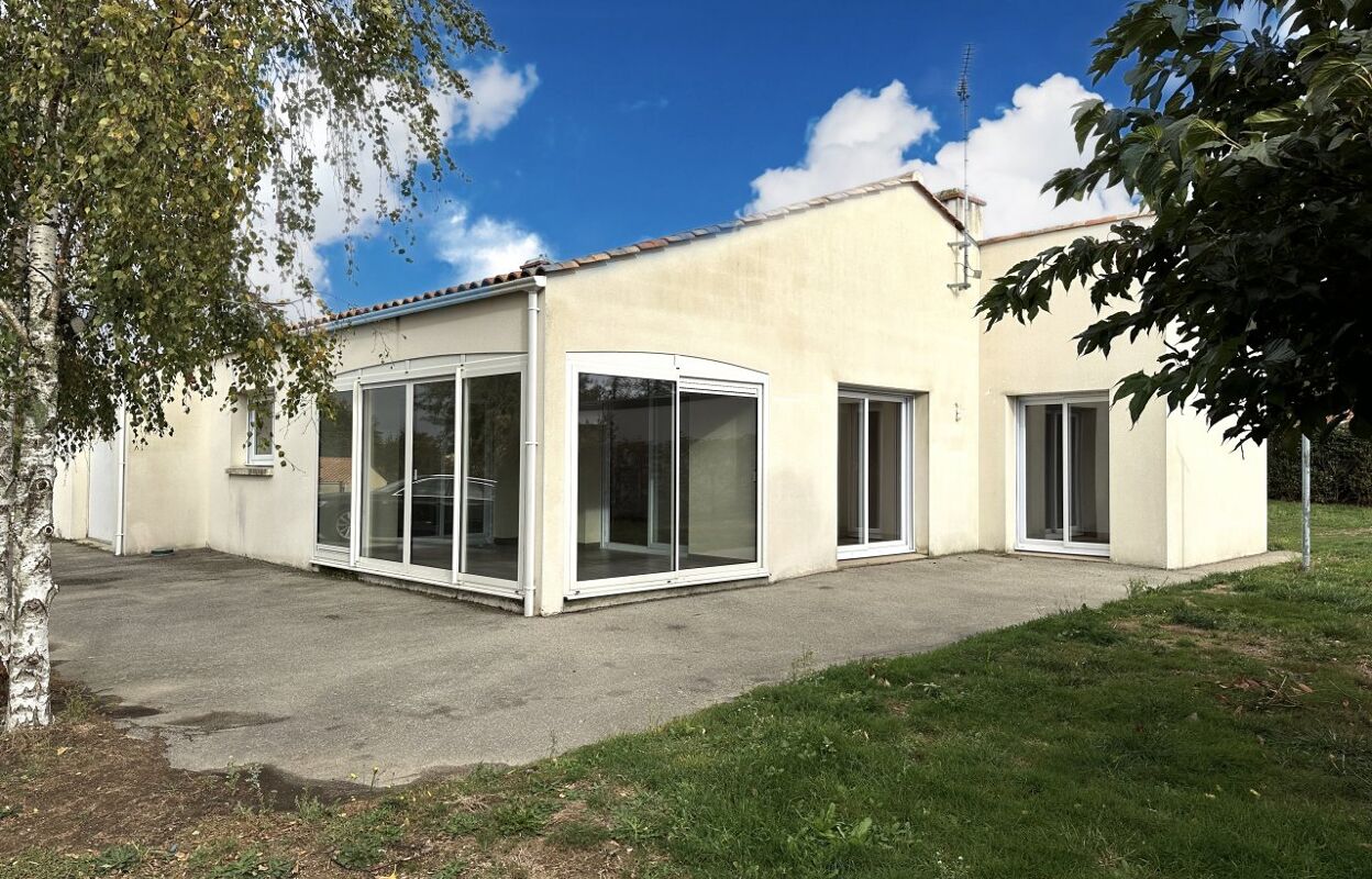 maison 4 pièces 96 m2 à vendre à Avrillé (85440)