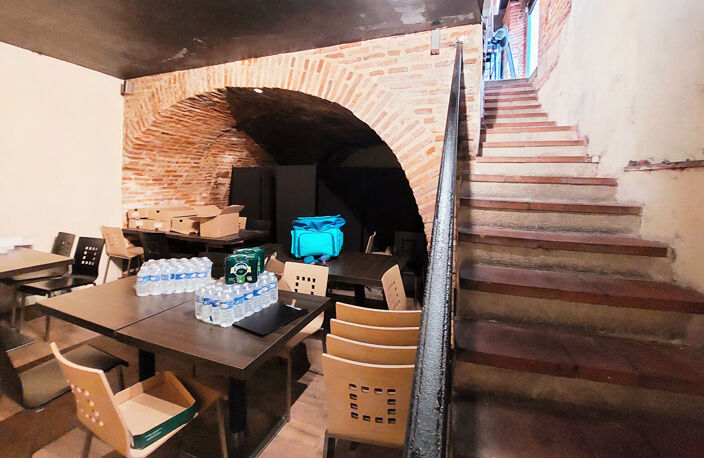 VENDU - Local d'activité commerciale 80m²  (30m² + 50 m² de cave voutée) — photo 5
