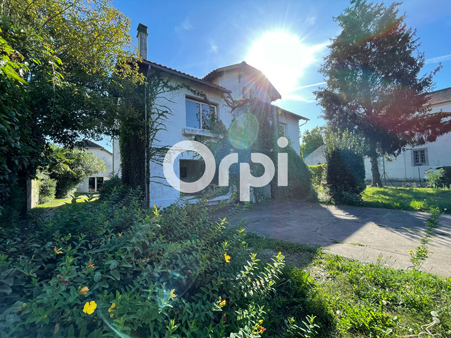 Villa / Maison  T7 à vendre Pontacq 64530