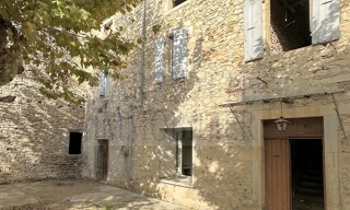 Maison  200 m² à vendre à Saint-Marcel-lès-Sauzet (26740)