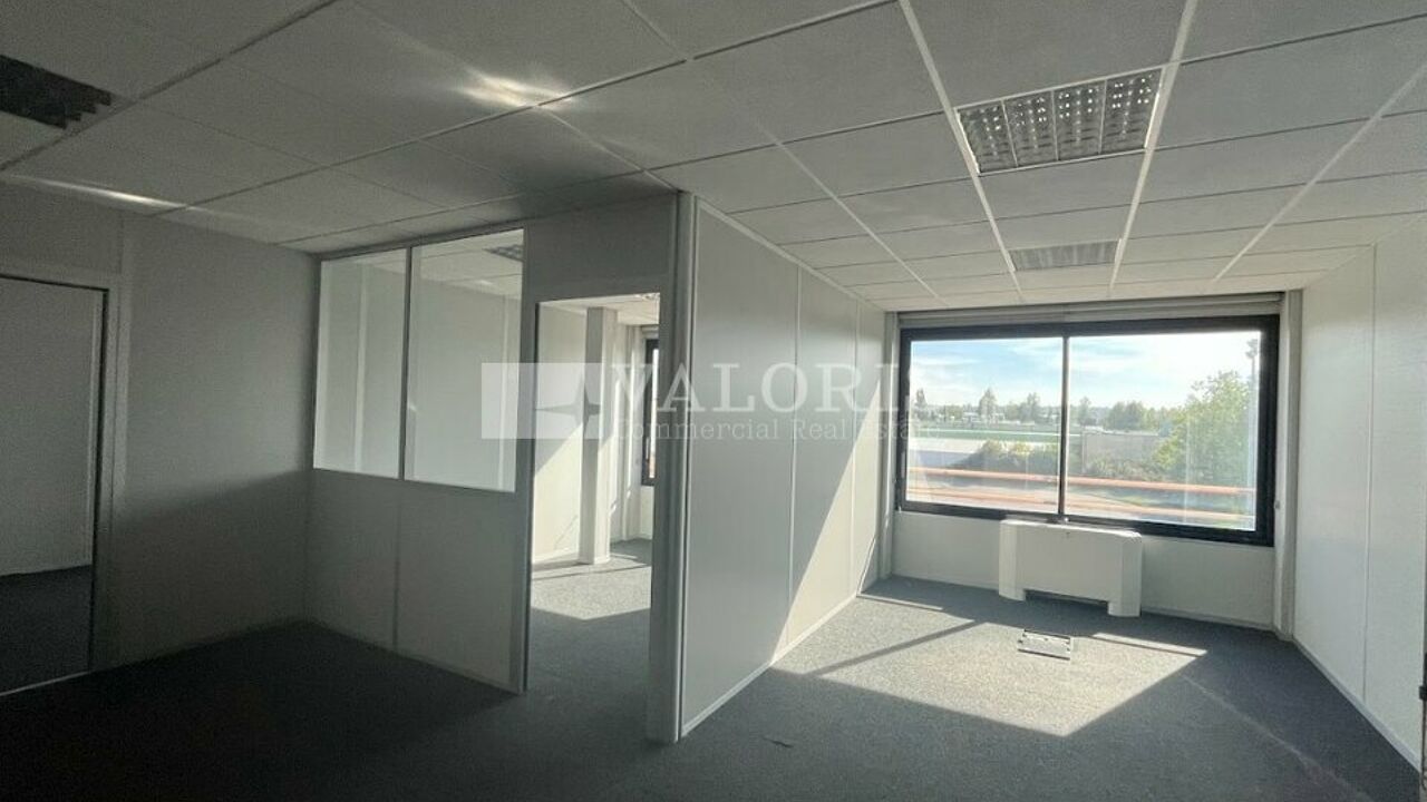 bureau  pièces 840 m2 à louer à Feyzin (69320)